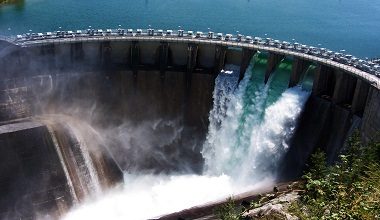 Seceta scade producţia de electricitate cu 20-30%